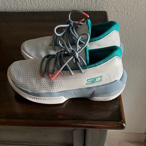 Under Armor boys shoes
